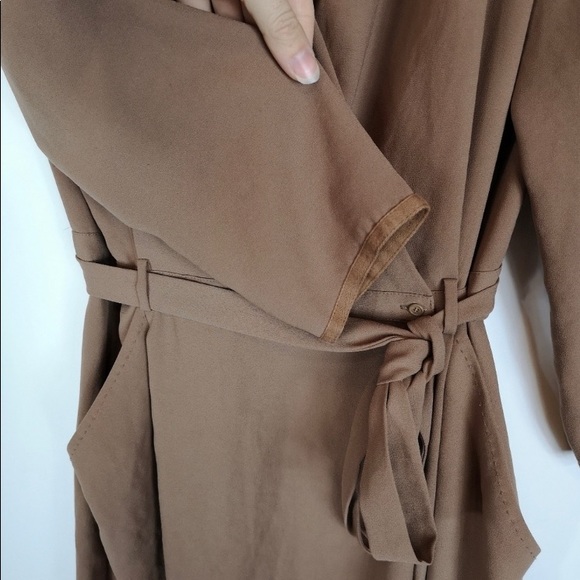 Wilfred Aritzia wrap dress - Picture 4 of 5